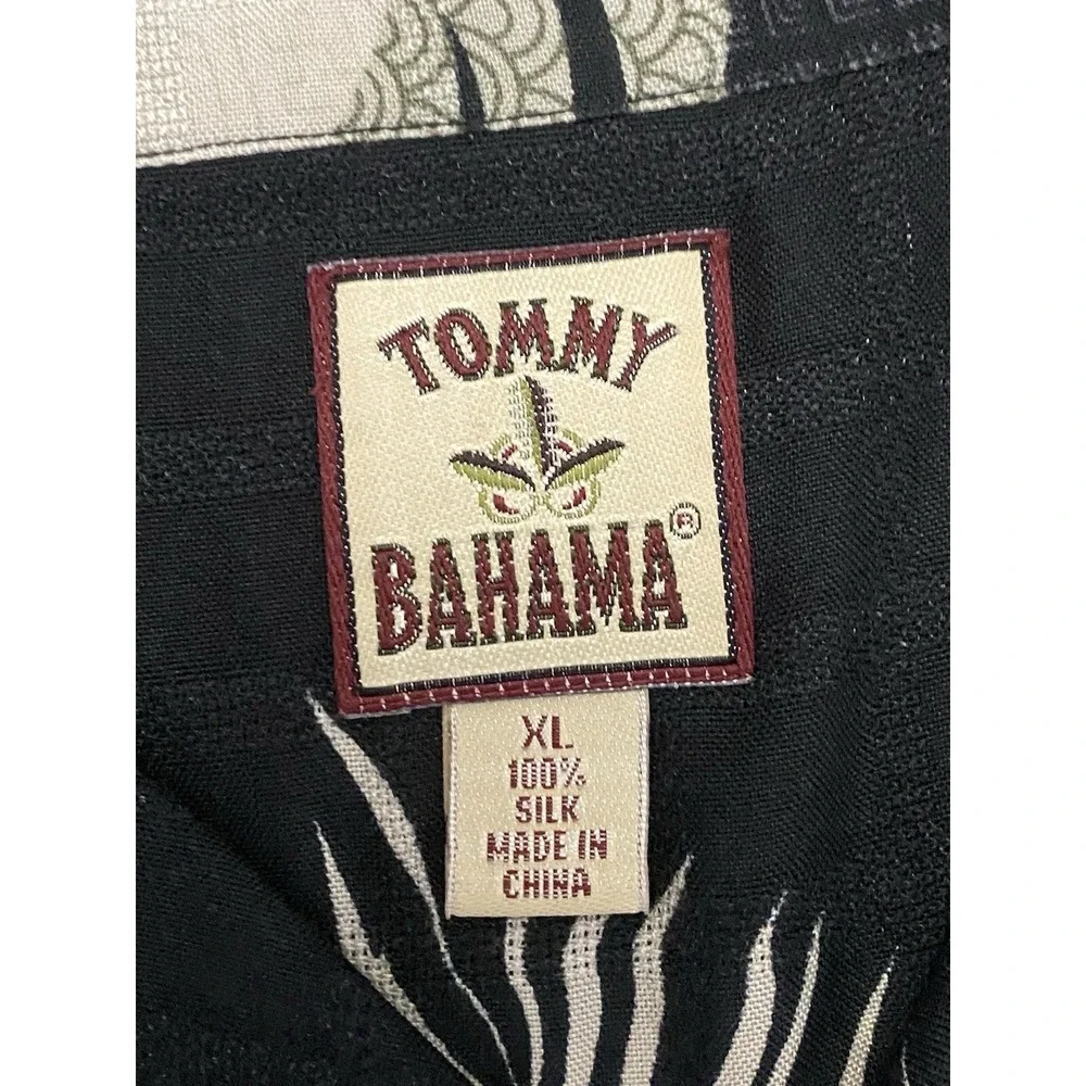 Tommy Bahama Shirt‎ XL Black Tropical 100% Silk Button Up Short Sleeve Feathers
